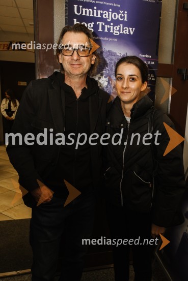  Aleksandar  Popovski, režiser, umetniški direktor Drame SNG Maribor;  ... Umirajoči bog Triglav, premiera, SNG Nova Gorica