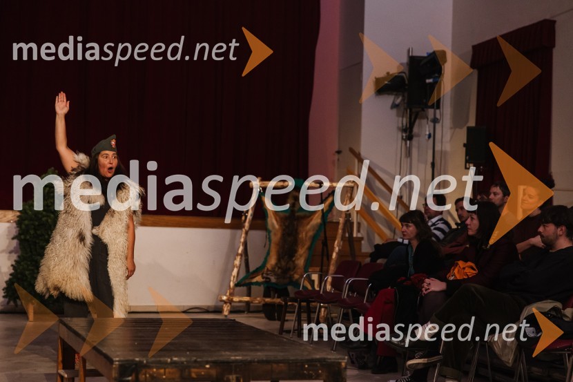  Marjuta  Slamič, igralkaUmirajoči bog Triglav, premiera, SNG Nova Gorica