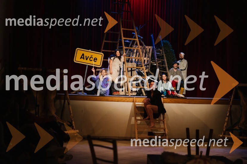 Umirajoči bog Triglav, premiera, SNG Nova Gorica