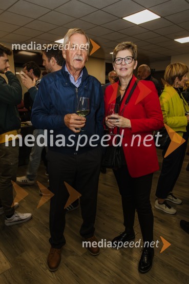  ... ;  Mirjam Drnovšček, direktorica, SNG Nova GoricaUmirajoči bog Triglav, premiera, SNG Nova Gorica