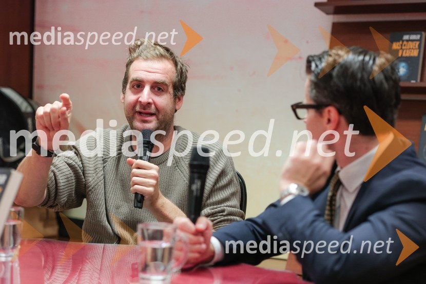  Anže Tomič;  Jure Godler, televizijski voditeljDruženje z Juretom Godlerjem ob izidu romana Naš človek v kafani