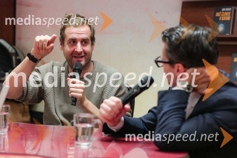  Anže Tomič;  Jure Godler, televizijski voditeljDruženje z Juretom Godlerjem ob izidu romana Naš človek v kafani