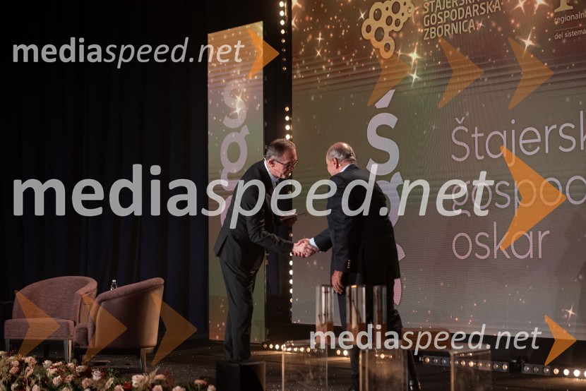 dr. Zoran Medved, odgovorni urednik, TV Maribor; dr. Roman Glaser, častni predsednik, Štajerska gospodarska zbornicaŠtajerski gospodarski oskar za leto 2022