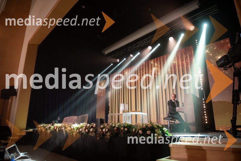  Jure Ivanušič, dramski igralec in glasbenikŠtajerski gospodarski oskar za leto 2022