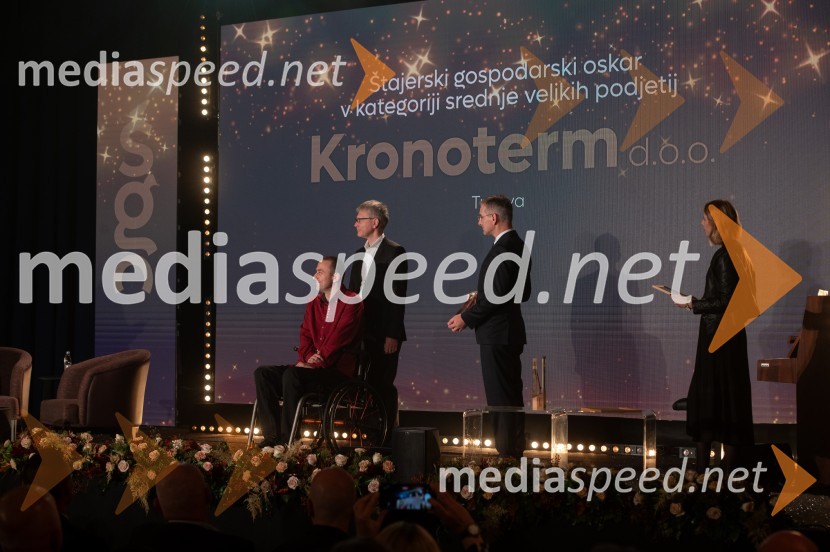  Bogdan Kronovšek, direktor in lastnik podjetja Kronoterm;  Dean Besednjak, Kronoterm, d.o.o.;  ... Štajerski gospodarski oskar za leto 2022