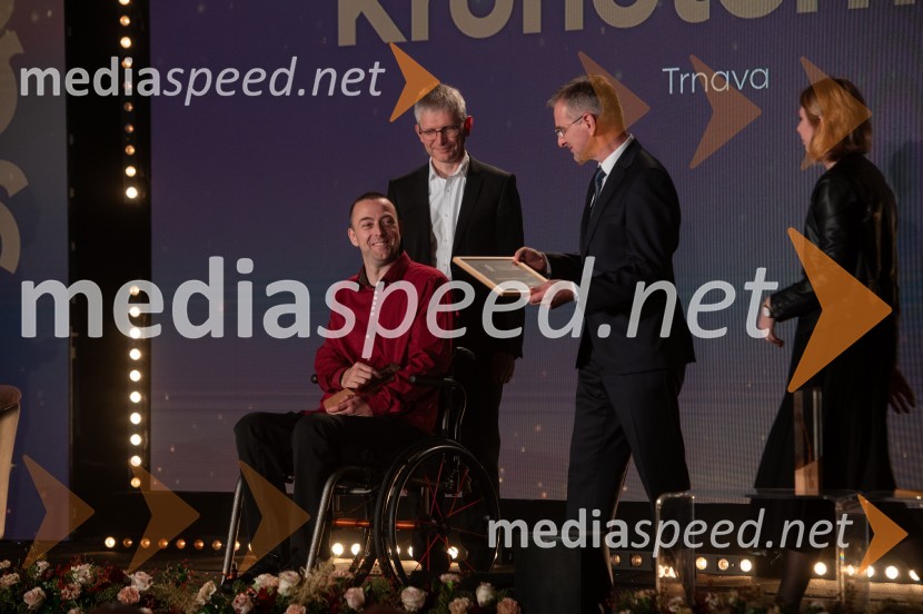  Bogdan Kronovšek, direktor in lastnik podjetja Kronoterm;  Dean Besednjak, Kronoterm, d.o.o.;  ... Štajerski gospodarski oskar za leto 2022