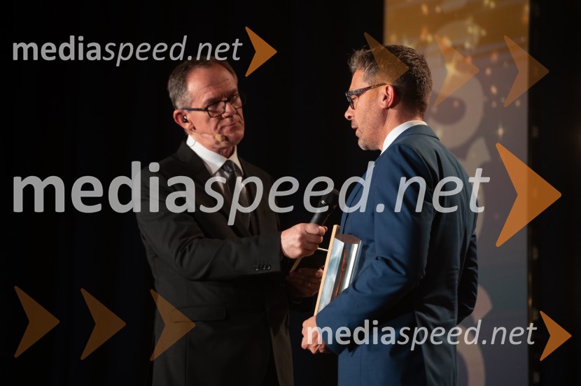 dr. Zoran Medved, odgovorni urednik, TV Maribor;  Andrej Kolmanič, glavni izvršni direktor Skupine ImpolŠtajerski gospodarski oskar za leto 2022