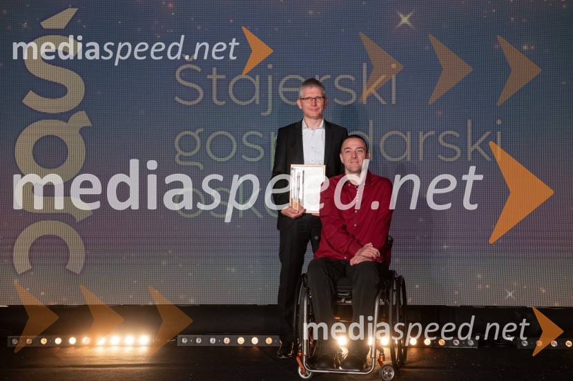  Dean Besednjak, Kronoterm, d.o.o.;  Bogdan Kronovšek, direktor in lastnik podjetja KronotermŠtajerski gospodarski oskar za leto 2022