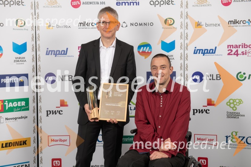  Dean Besednjak, Kronoterm, d.o.o.;  Bogdan Kronovšek, direktor in lastnik podjetja KronotermŠtajerski gospodarski oskar za leto 2022