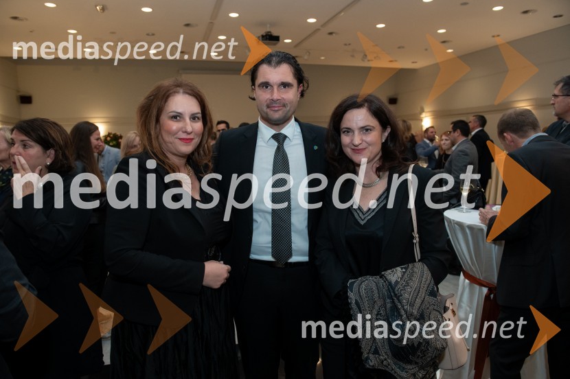  Tatjana  Vogrinec Burgar, predsednica uprave, Elektro Maribor; mag. Damjan Seme, generalni direktor, Dravske elektrarne Maribor;  Dunja Seme, vodja proizvodnje, Bisol d.o.o.Štajerski gospodarski oskar za leto 2022