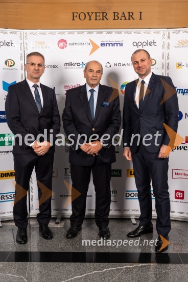  Albert Kekec, predsednik ŠGZ, direktor, Dorssen d.o.o; dr. Roman Glaser, častni predsednik, Štajerska gospodarska zbornica;  Blaž Brodnjak, predsednik uprave NLB, Manager leta 2022Štajerski gospodarski oskar za leto 2022