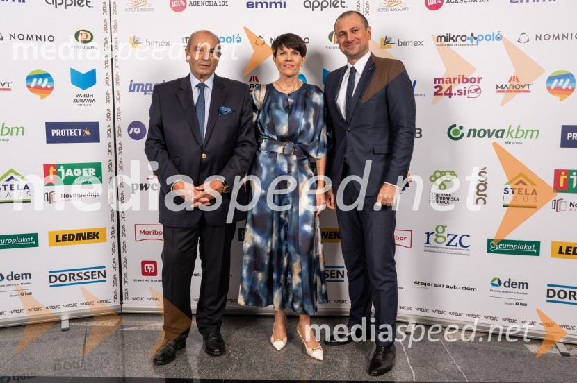 dr. Roman Glaser, častni predsednik, Štajerska gospodarska zbornica; mag. Aleksandra Podgornik, direktorica, Štajerska gospodarska zbornica;  Blaž Brodnjak, predsednik uprave NLB, Manager leta 2022Štajerski gospodarski oskar za leto 2022