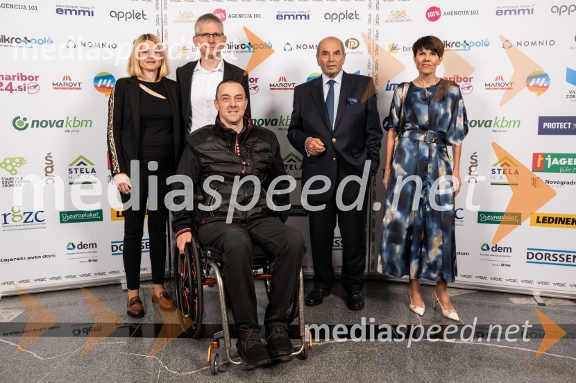  ... ;  Dean Besednjak, Kronoterm, d.o.o.;  Bogdan Kronovšek, direktor in lastnik podjetja Kronoterm; dr. Roman Glaser, častni predsednik, Štajerska gospodarska zbornica; mag. Aleksandra Podgornik, direktorica, Štajerska gospodarska zbornicaŠtajerski gospodarski oskar za leto 2022