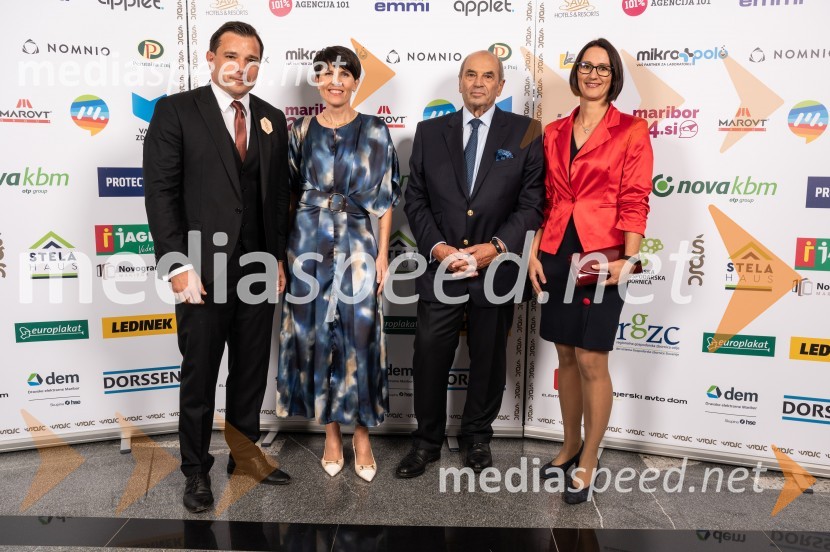  Zdenko Škraban, Vitoma PR; mag. Aleksandra Podgornik, direktorica, Štajerska gospodarska zbornica; dr. Roman Glaser, častni predsednik, Štajerska gospodarska zbornica;  ... Štajerski gospodarski oskar za leto 2022
