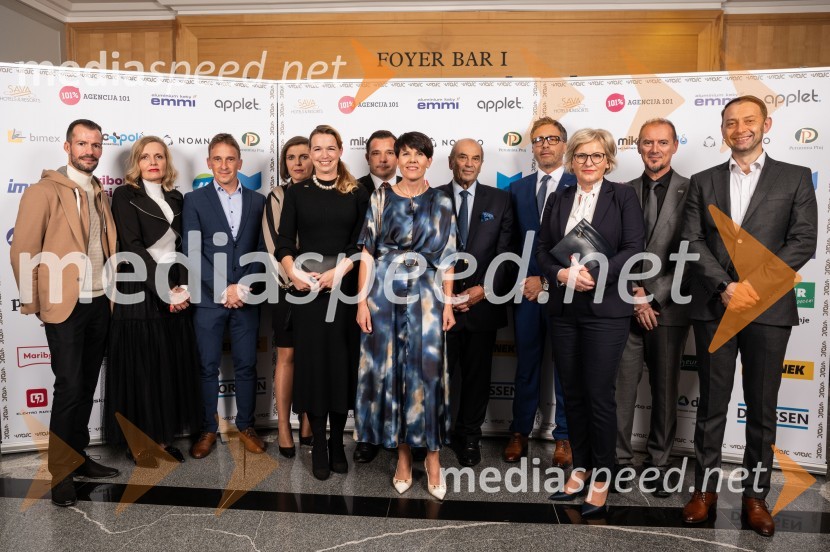  Marko Žunec, direktor družbe Impol Servis d.o.o.;  ... ;  Jure Čretnik, direktor, Impol LLT, d. o. o. ;  ... ;  ... ;  Zdenko Škraban, Vitoma PR; Mag. Aleksandra  Podgornik, direktorica, Štajerska gospodarska zbornica; dr. Roman Glaser, častni predsednik, Štajerska gospodarska zbornica;  Andrej Kolmanič, glavni izvršni direktor Skupine Impol;  Irena Šela, izvršna direktorica za finance in informatiko, Impol d.o,o;  Rafko Atelšek, direktor,  Impol Infrastruktura, d. o. o.;  Darko Vraneševič, direktor, Impol FinAl, d. o. o.Štajerski gospodarski oskar za leto 2022