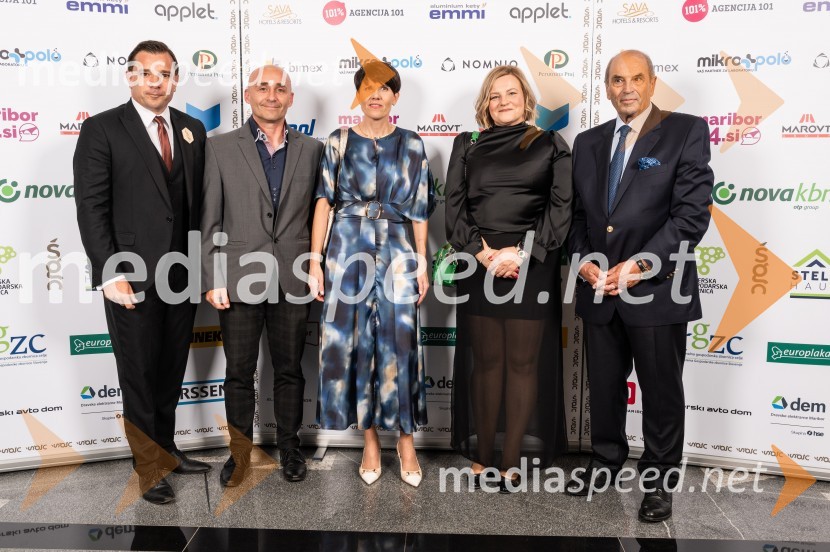  Zdenko Škraban, Vitoma PR;  ... ; mag. Aleksandra Podgornik, direktorica, Štajerska gospodarska zbornica;  ... ; dr. Roman Glaser, častni predsednik, Štajerska gospodarska zbornicaŠtajerski gospodarski oskar za leto 2022