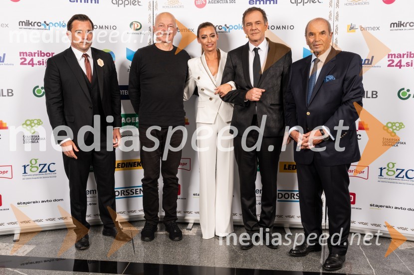  Zdenko Škraban, Vitoma PR;  ... ;  Sara Bosnić , Maribor 24;  Jure Ivanušič, dramski igralec in glasbenik; dr. Roman Glaser, častni predsednik, Štajerska gospodarska zbornicaŠtajerski gospodarski oskar za leto 2022