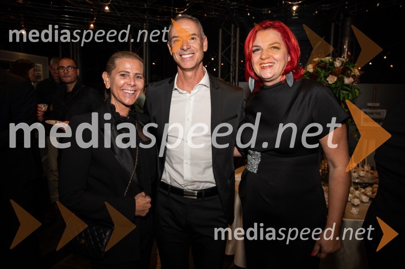  Patricia  Koren Vilčnik, marketing, Press clipping;  Boštjan Vilčnik, direktor, podjetje Press Clipping;  Nadja Jager Popović, ravnateljica, Srednja šola za oblikovanje MariborŠtajerski gospodarski oskar za leto 2022