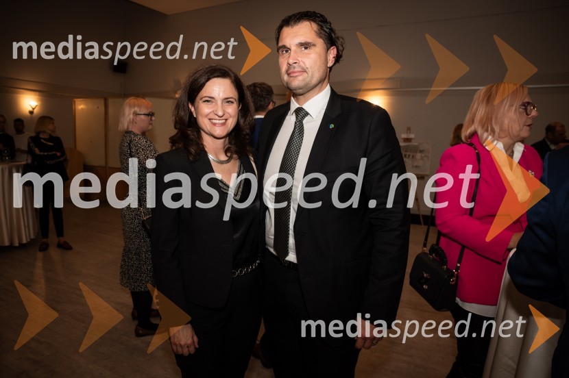  Dunja Seme, vodja proizvodnje, Bisol d.o.o.; mag. Damjan Seme, generalni direktor, Dravske elektrarne MariborŠtajerski gospodarski oskar za leto 2022