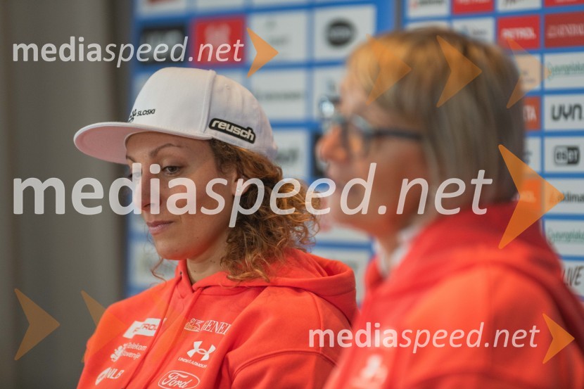  Ilka Štuhec, slovenska alpska smučarkaNovinarska konferenca slovenske alpske smučarke Ilke Štuhec