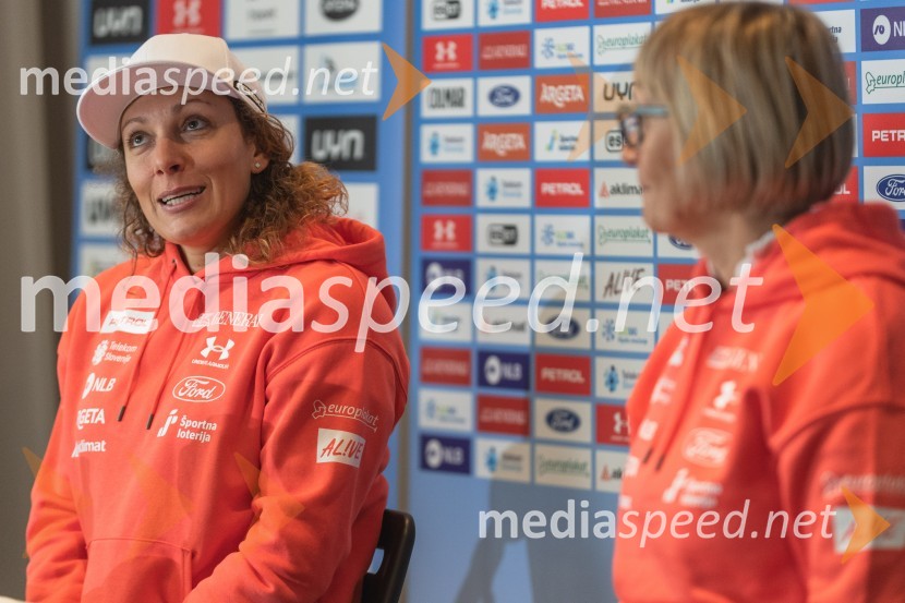  Ilka Štuhec, slovenska alpska smučarkaNovinarska konferenca slovenske alpske smučarke Ilke Štuhec