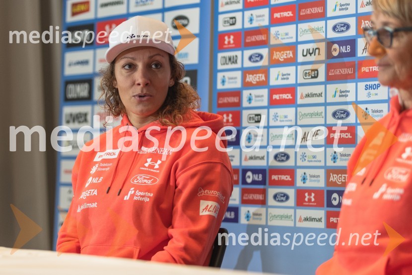  Ilka Štuhec, slovenska alpska smučarkaNovinarska konferenca slovenske alpske smučarke Ilke Štuhec