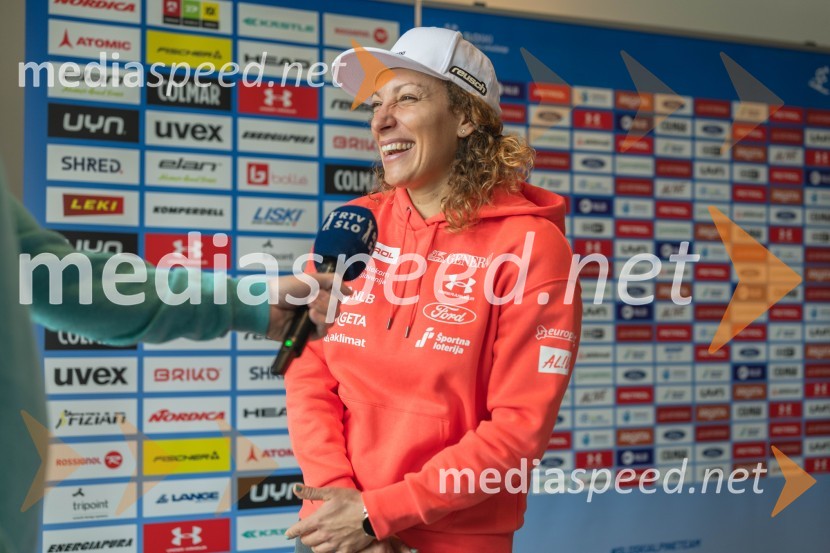  Ilka Štuhec, slovenska alpska smučarkaNovinarska konferenca slovenske alpske smučarke Ilke Štuhec