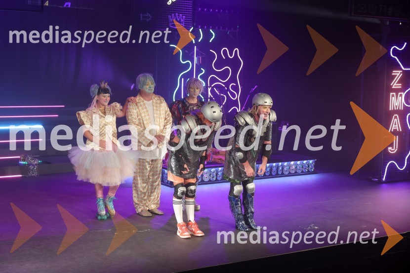  Jan Bučar, igralec;  Blaž  Celarec, glasbenik, igralecMala vrla viteza, premiera predstave, Lutkovno gledališče Ljubljana