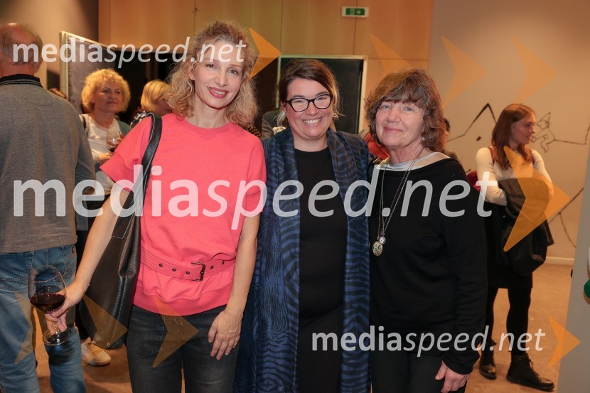  Jelena Proković, kostumografinja, JSP;  Ivana Djilas, režiserka;  ... Mala vrla viteza, premiera predstave, Lutkovno gledališče Ljubljana