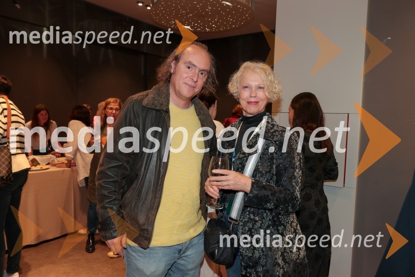  ... ;  Mojca Makuc, modna oblikovalkaMala vrla viteza, premiera predstave, Lutkovno gledališče Ljubljana