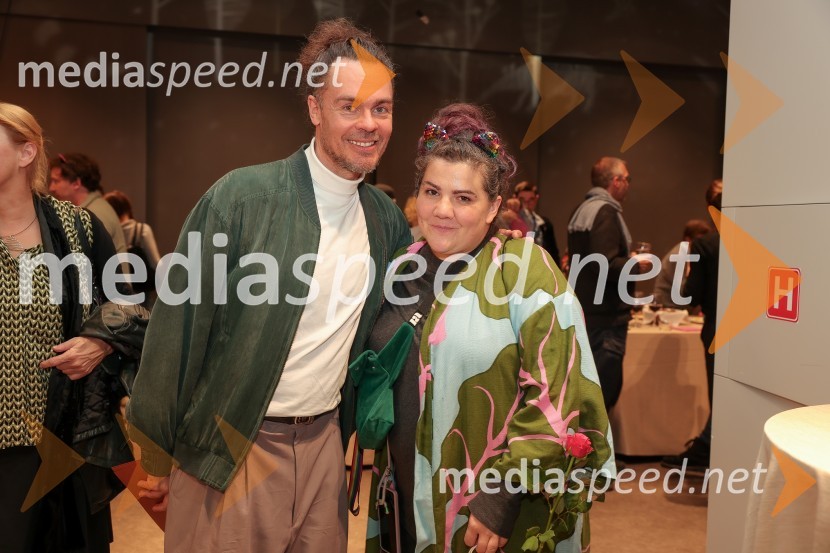  Željko Božič , koreograf;  ... Mala vrla viteza, premiera predstave, Lutkovno gledališče Ljubljana