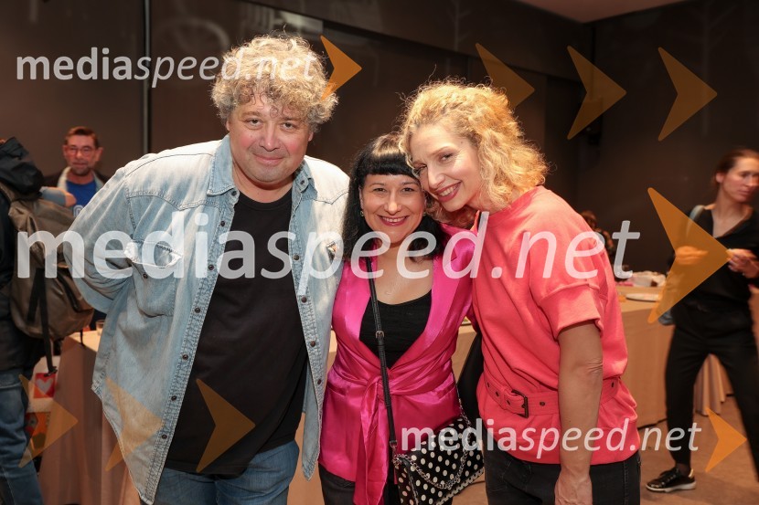  Brane Vižintin, svetovalec za animacijo lutk, igralec in prevajalec;  Aja Kobe, igralka;  Jelena Proković, kostumografinja, JSPMala vrla viteza, premiera predstave, Lutkovno gledališče Ljubljana