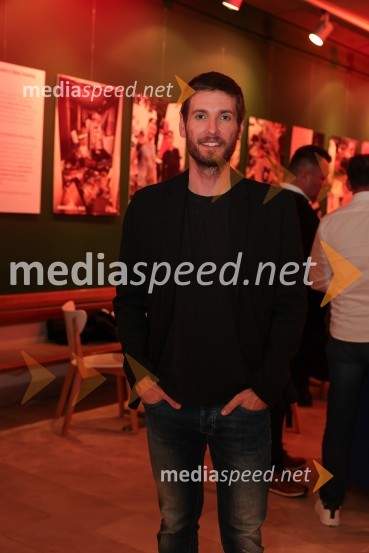  Robert Korošec, igralecVečerja bedakov