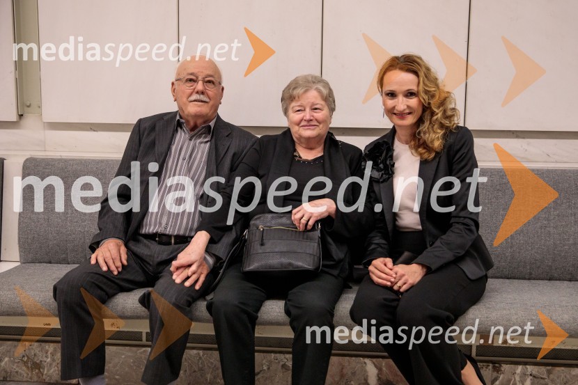  ... ;  ... ;  Helena Grahek, vodja marketinga in odnosi z javnostmi, Slovensko mladinsko gledališčeDunajski simfoniki, koncert v Cankarjevem domu