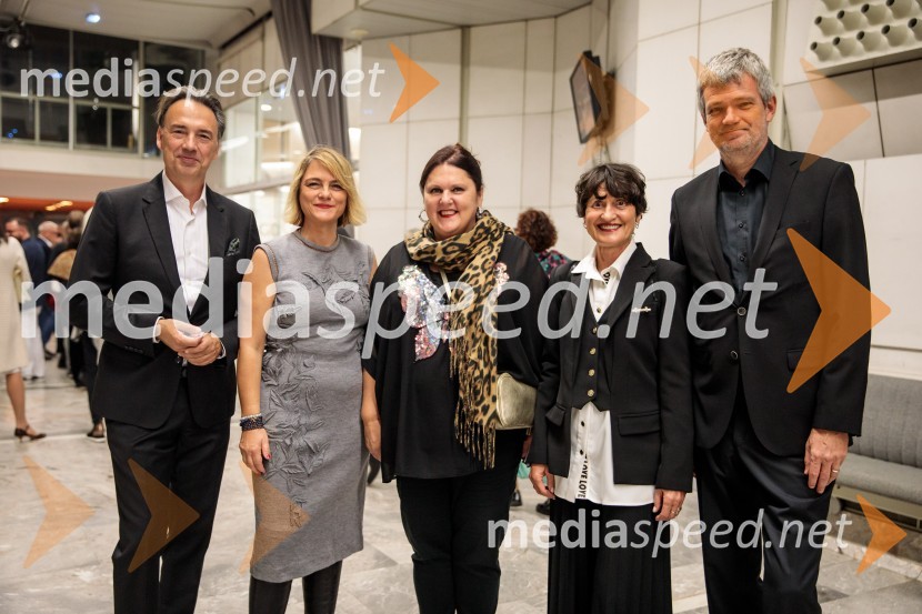  Tomislav  Čizmić, predsednik uprave, Mercator d.d.;  Manca Majeršič Sevšek, dramaturginja;  Uršula Cetinski, generalna direktorica, Cankarjev dom;  Maja Berločnik; mag. Tomaž  Berločnik, nekadnji predsednik uprave Petrol d.d.Dunajski simfoniki, koncert v Cankarjevem domu
