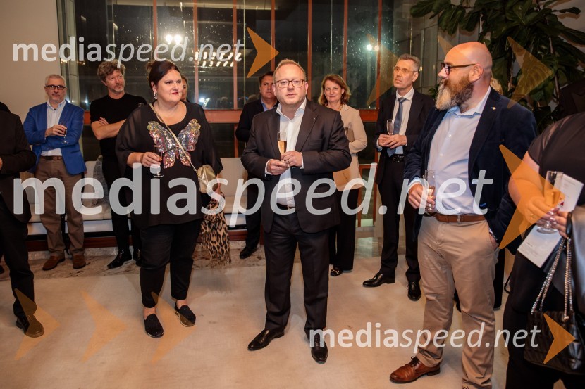  Uršula Cetinski, generalna direktorica, Cankarjev dom; mag. Aleš Drenik, vodja programa resne glasbe, opere in balet, Cankarjev domDunajski simfoniki, koncert v Cankarjevem domu