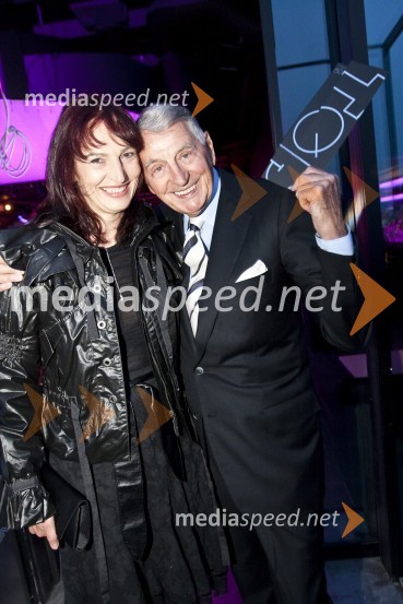 Demeter Bitenc, igralec in njegova spremljevalka Majda PintarOtvoritev lokala TOP Eat&Party v Nami (nekdanja diskoteka Global)