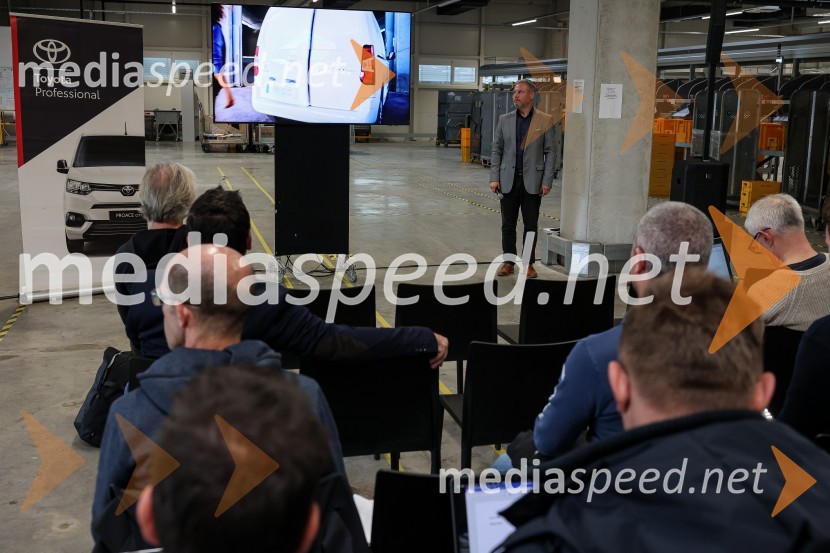 Predstavitev Toyotinega gospodarskega programa