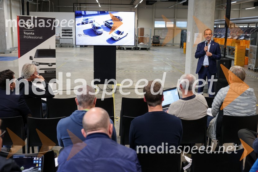  Gregor  Mauko, direktor Toyota SlovenijaPredstavitev Toyotinega gospodarskega programa
