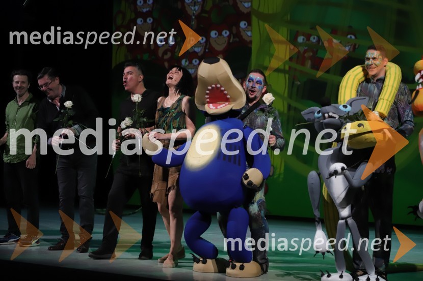  Joshua Held, scenograf;  Simon Robinson, dirigent;  Pier Francesco  Maestrini, režiser;  Valentina Čuden, operna pevka;  Sebastijan Čelofiga, baritonist, operni pevec;  Bogdan  Stopar, operni solistKnjiga o džungli, pravljična opera v SNG Maribor