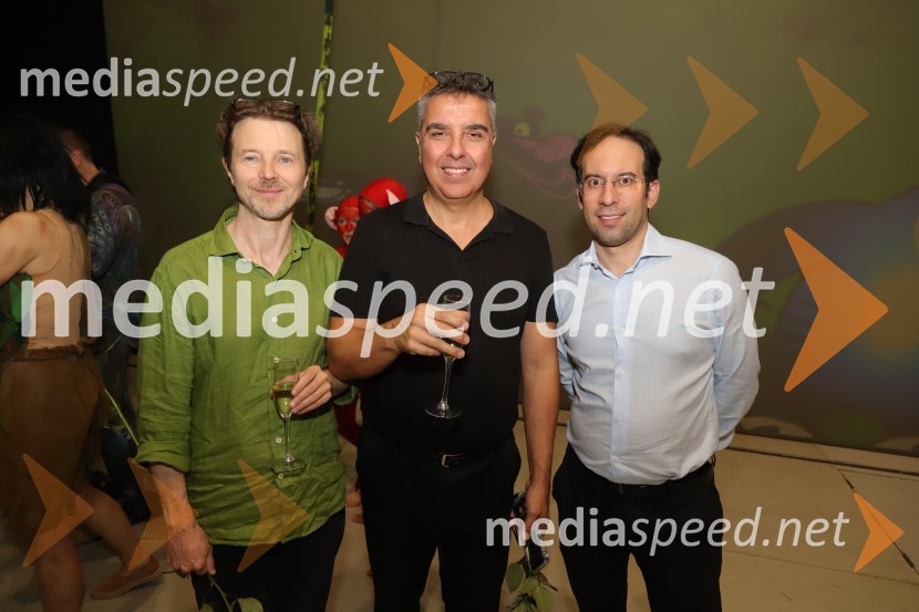  Joshua Held, scenograf;  Pier Francesco  Maestrini, režiser;  Simon Krečič, umetniški direktor Opere SNG MariborKnjiga o džungli, pravljična opera v SNG Maribor