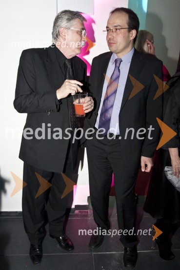 Petar Radović, odgovorni urednik razvedrilnega programa RTV Slovenija in Leo Oblak, predsednik uprave Infonet MediaOtvoritev lokala TOP Eat&Party v Nami (nekdanja diskoteka Global)