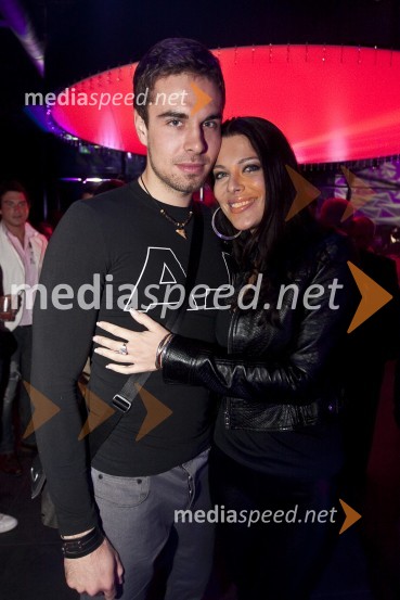 Iris Mulej, Miss Slovenije 2006 in njen fant Črt Slavec, fotografOtvoritev lokala TOP Eat&Party v Nami (nekdanja diskoteka Global)