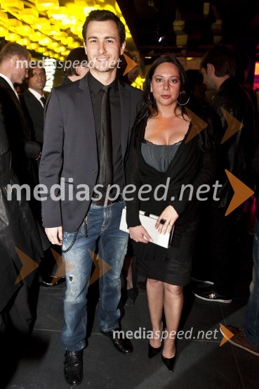 Gregor Bolčina, radijski voditelj na Radiu 1 in Veronika Žajdela, radijska in tv voditeljicaOtvoritev lokala TOP Eat&Party v Nami (nekdanja diskoteka Global)