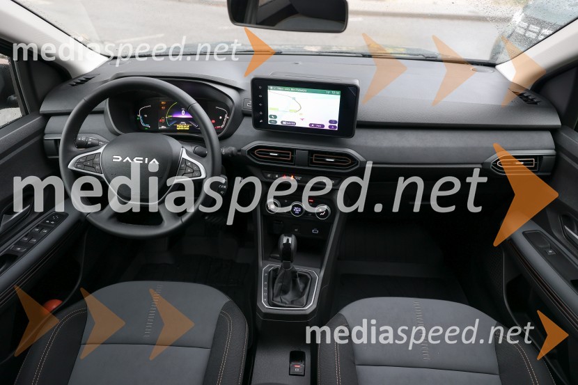 Dacia dan s predstavitvijo vozila Dacia Bigster