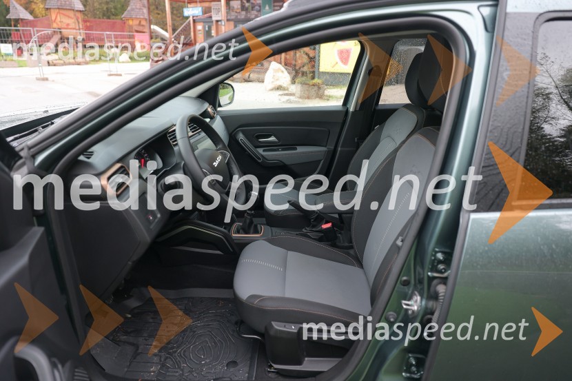 Dacia dan s predstavitvijo vozila Dacia Bigster