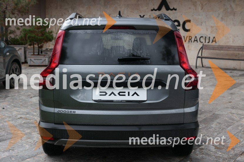 Dacia dan s predstavitvijo vozila Dacia Bigster