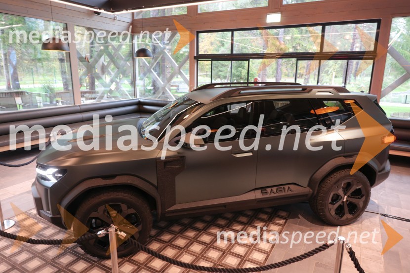 Dacia dan s predstavitvijo vozila Dacia Bigster