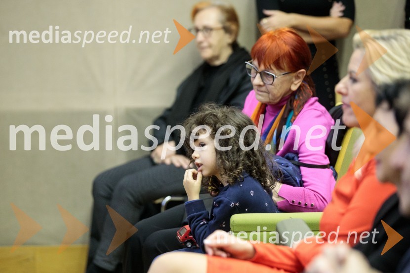 Predstavitev knjige Nine Osenar, V objemu življenja