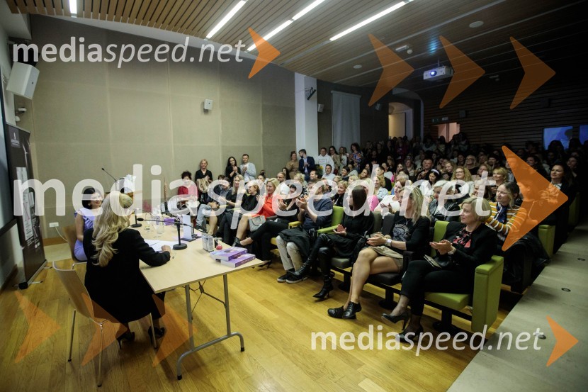 Predstavitev knjige Nine Osenar, V objemu življenja